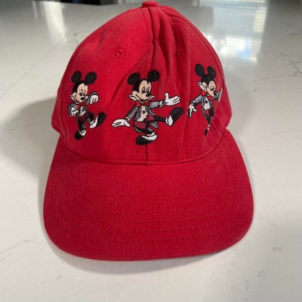 Rare Vintage 1995 Disneyana Convention Hat Mickey Mouse Multi-Poses Red Snapback
